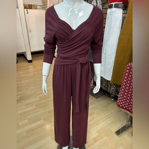 GIGIO JUMPSUIT COLOR BURGANDI IN SMALL